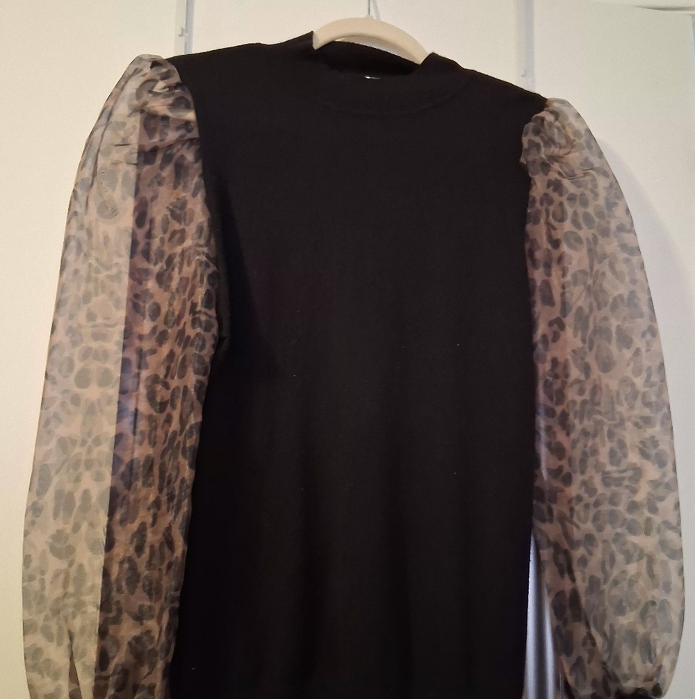 Sioni Black Top with Leopard Print Sleeves